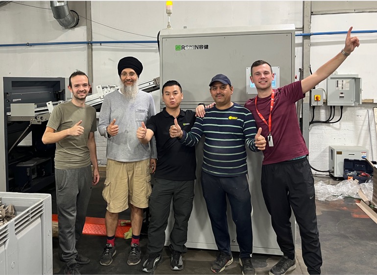 M&aacute;quina de brote de cart&oacute;n-Britain